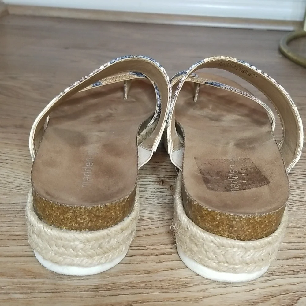 Madden Girl Womens Espradril Between The Toe Blue Cream Snake Print Sandals